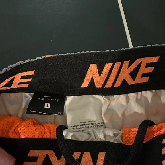 Nike Men’s Basketball Shorts - Picture 2 of 3